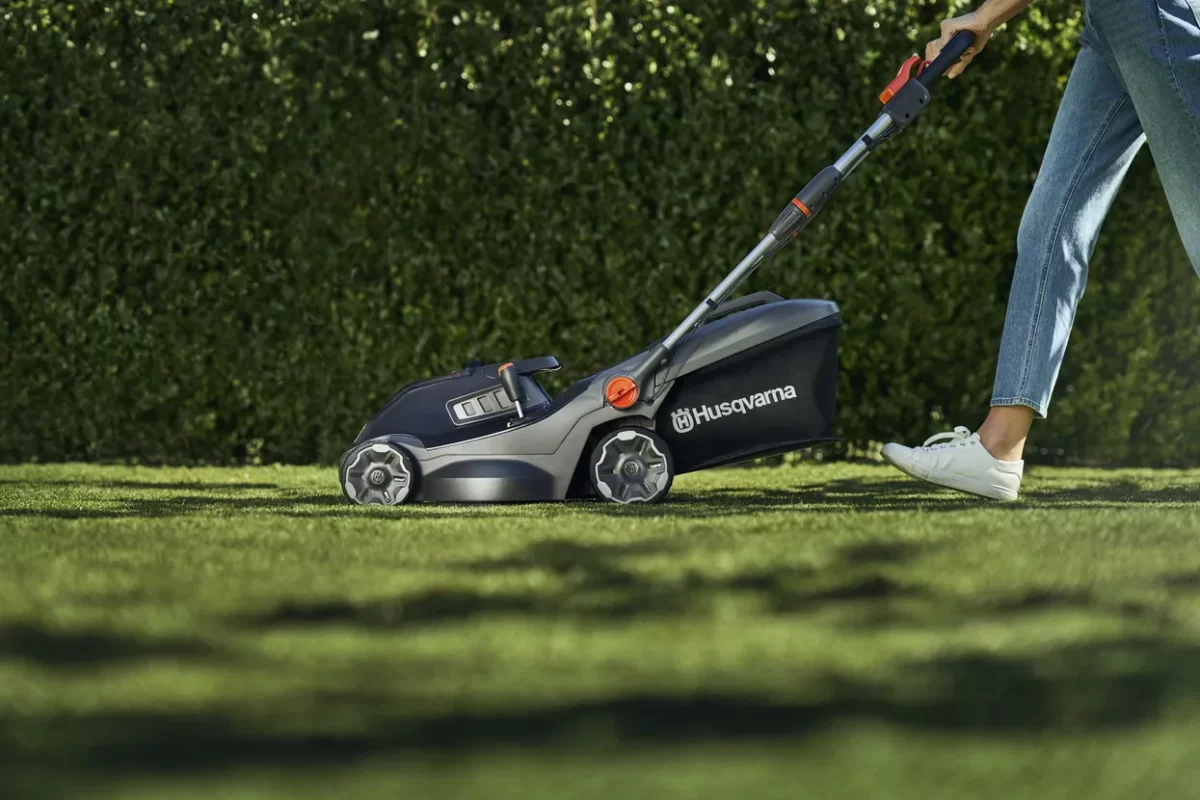 kosilnica Aspire Husqvarna LC34-P4A SET