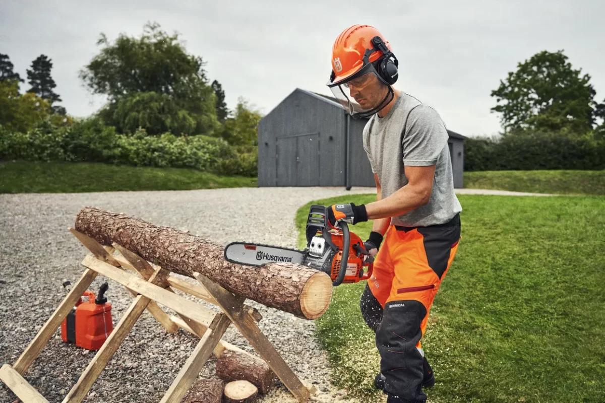 Gozdarske hlače Technical Husqvarna