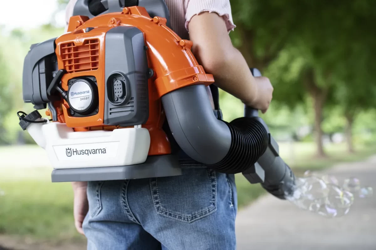 Igrača pihalnik mehurčkov Husqvarna